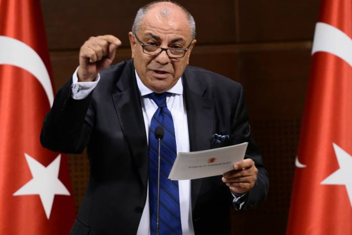 «Πόρτα» της Ολλανδίας στον αντιπρόεδρο της Τουρκίας – «Δεν είναι ευπρόσδεκτος»